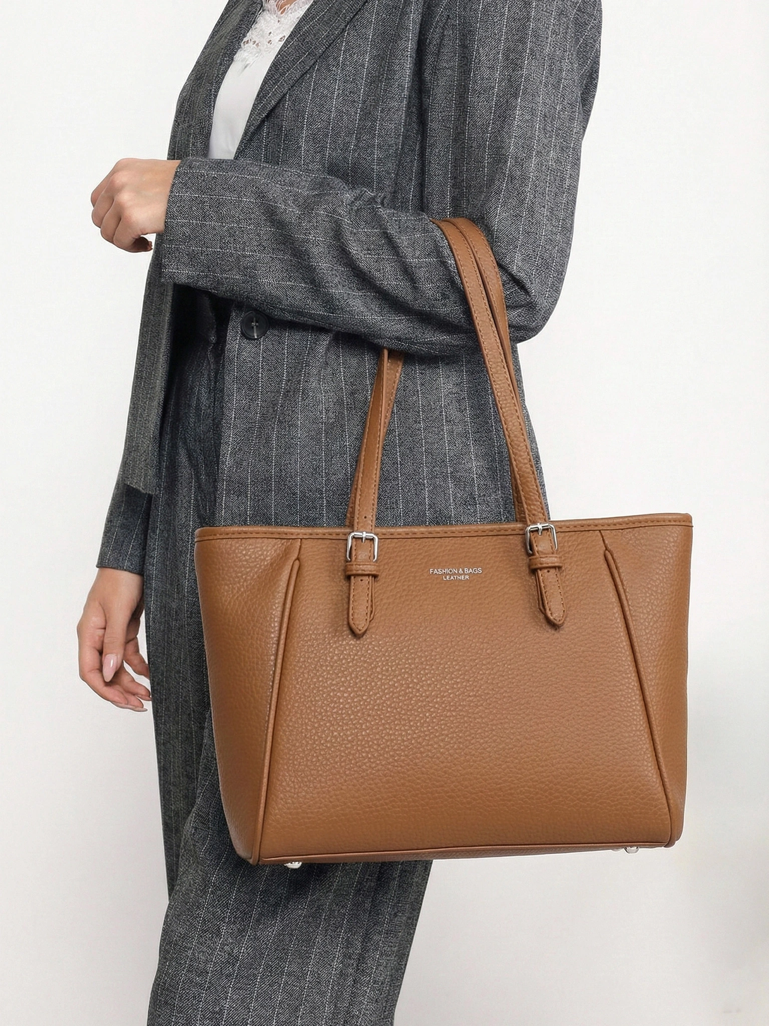 Сумка-тоут  с регулируемыми ручками и тиснением в ассортименте